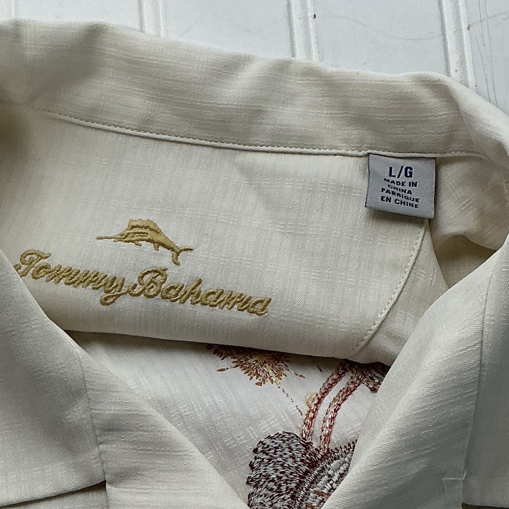 Tommy Bahama Hawaiian Silk We Fish You A Marlin Xmas Embroidered Shirt Men’s LG - Picture 4 of 8